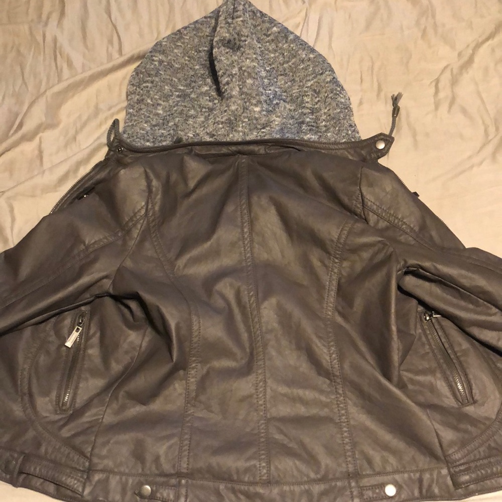 Leather Jacket - Picture 3 of 4